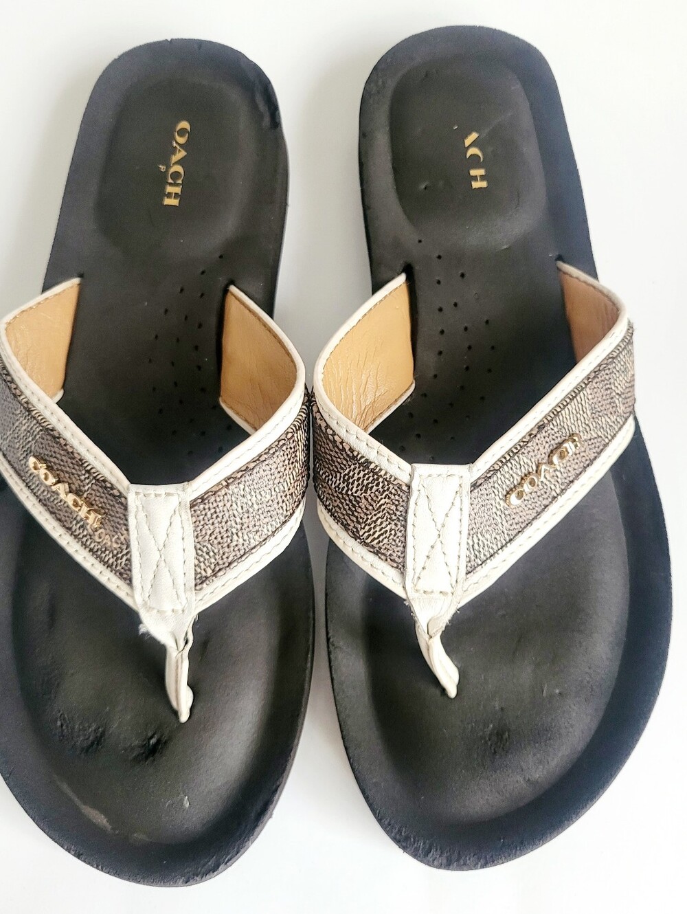 Coach Judy Women's Tan Signature Leather Thong Sandal US 7.5 - Picture 3 of 16